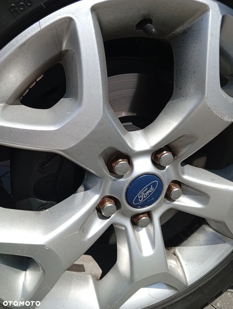 Ford Kuga - 4