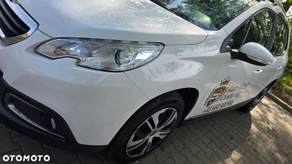 Peugeot 2008 1.2 Pure Tech Active - 12