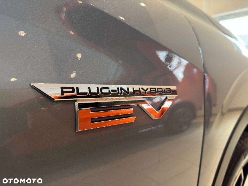 Mitsubishi Outlander - 5