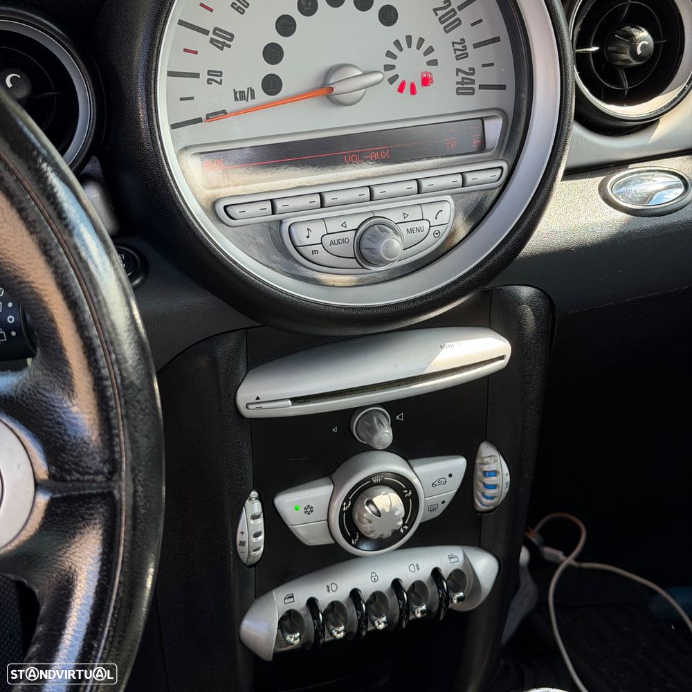 MINI 3 Portas Cooper D - 11