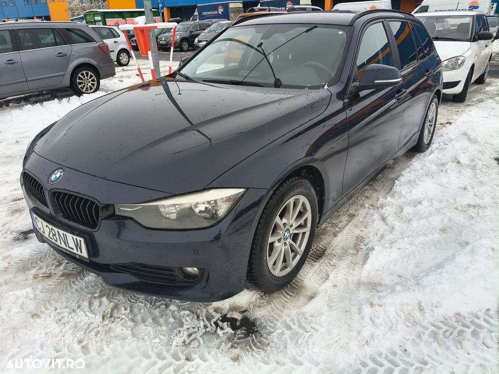 BMW Seria 3 318d Touring - 3