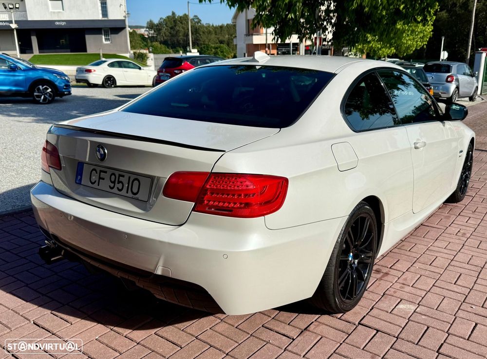 BMW 320 d xDrive Coupe Edição M - 12
