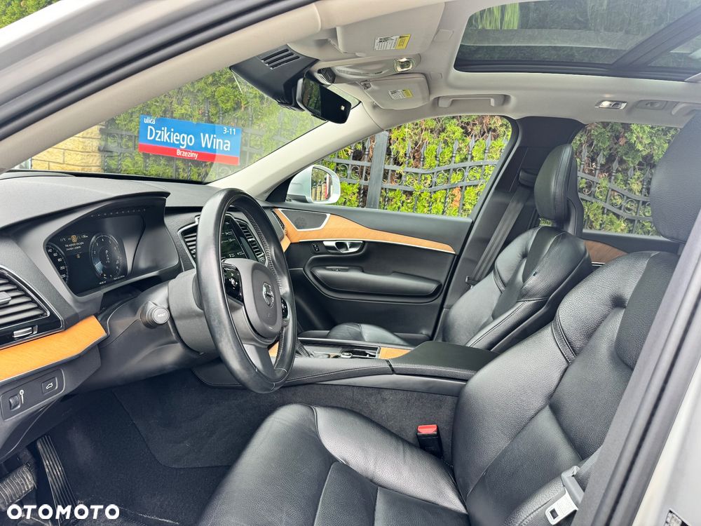 Volvo XC 90 - 16