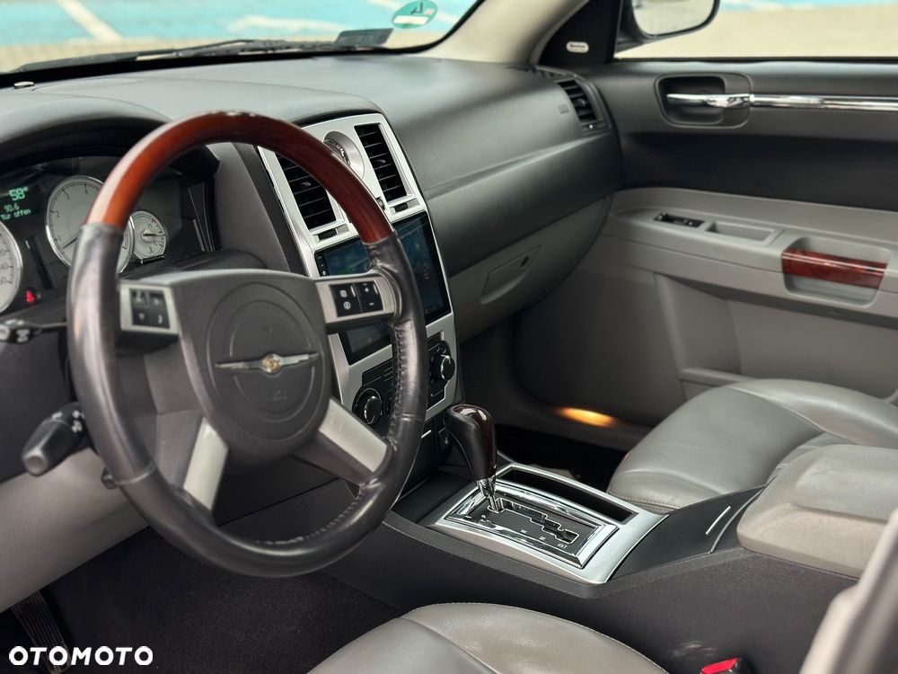 Chrysler 300C 3.0 V6 CRD - 10