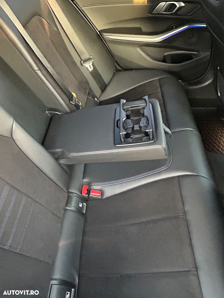 BMW Seria 3 318d Aut. M Sport - 12