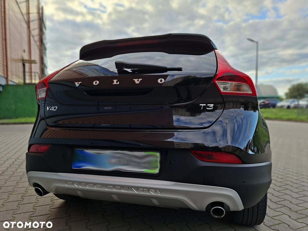 Volvo V40 Cross Country - 23
