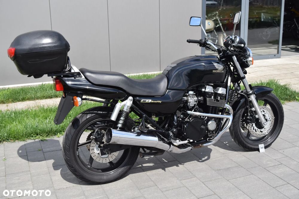 Honda CB - 2