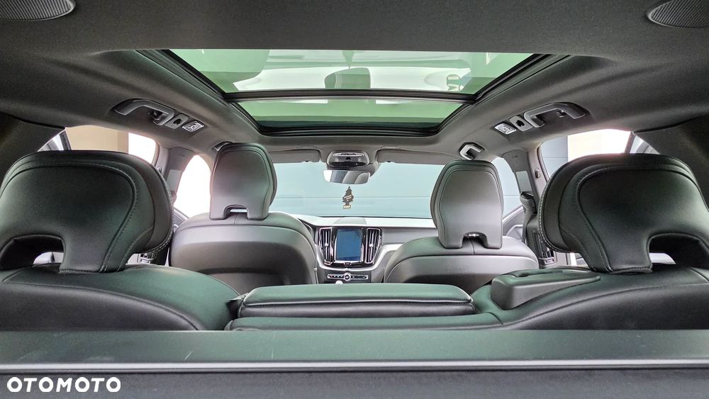 Volvo XC 60 T8 AWD Recharge Geartronic RDesign - 13