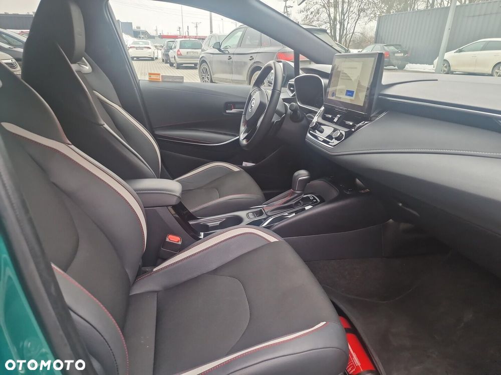 Toyota Corolla 2.0 Hybrid GR Sport Dynamic - 10