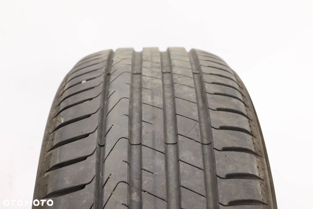 Pirelli Cinturato P7 215/55R17 94V 6.7mm - 5