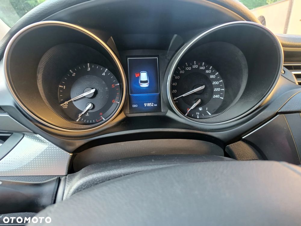 Toyota Avensis 2.0 D-4D Premium - 11