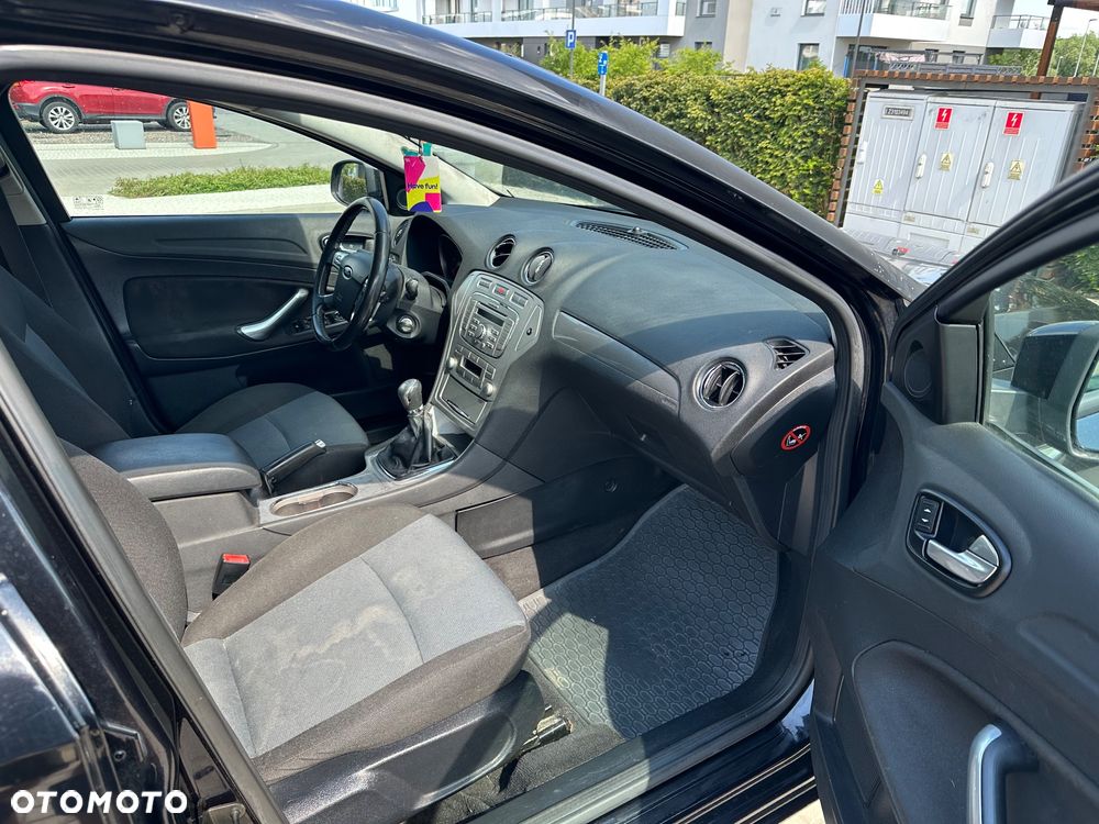 Ford Mondeo 1.8 TDCi Ambiente - 16