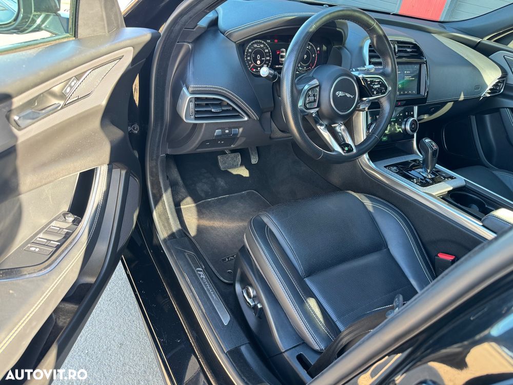 Jaguar E-Pace D180 AWD R-Dynamic S - 9