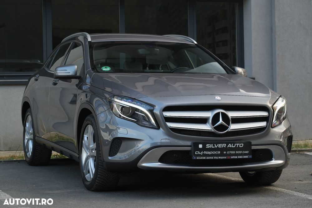 Mercedes-Benz GLA 220 d 4MATIC 7G-DCT - 31