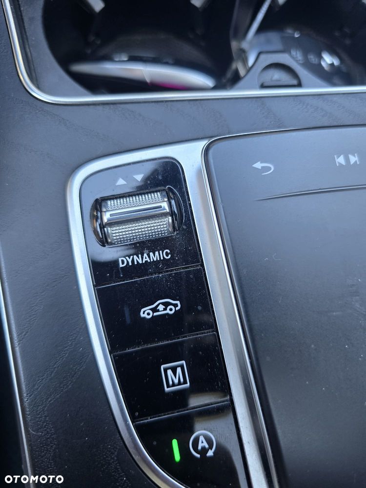 Mercedes-Benz GLC 300 d 4-Matic - 38