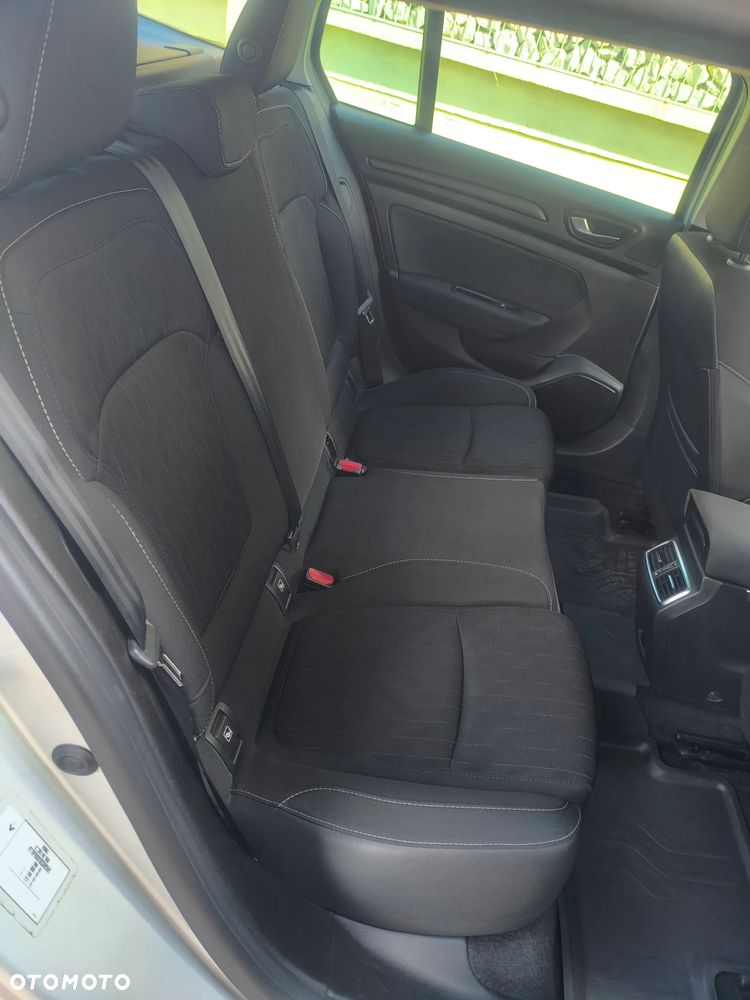 Renault Megane 1.3 TCe FAP Limited EDC - 23