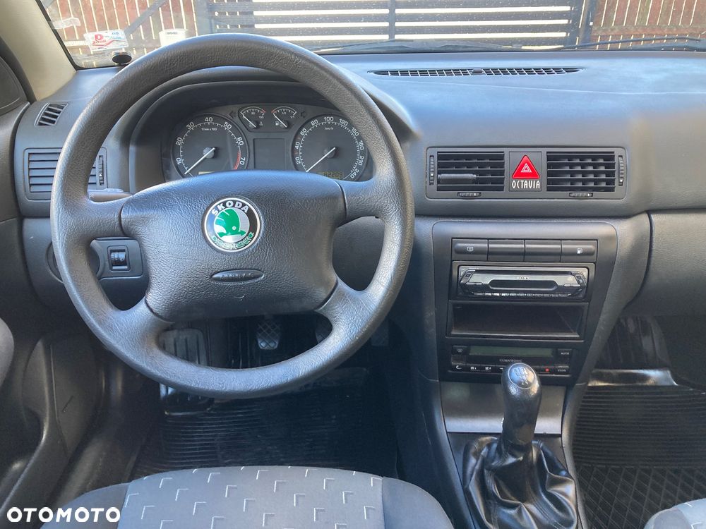 Skoda Octavia 1.6 Tour Plus Ice+ - 6