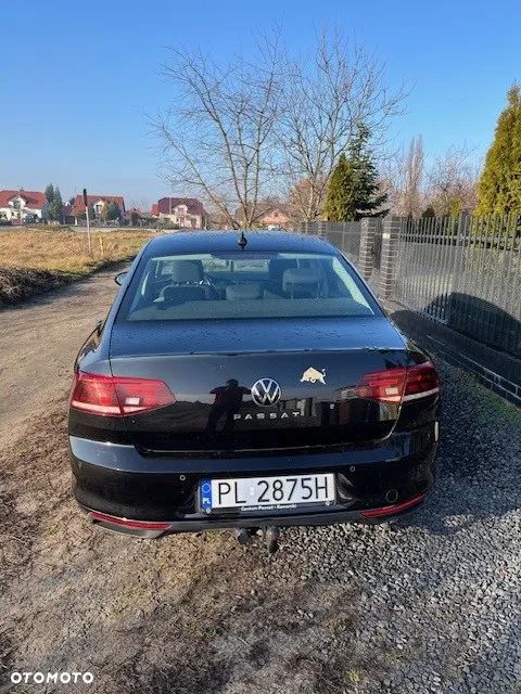 Volkswagen Passat - 8