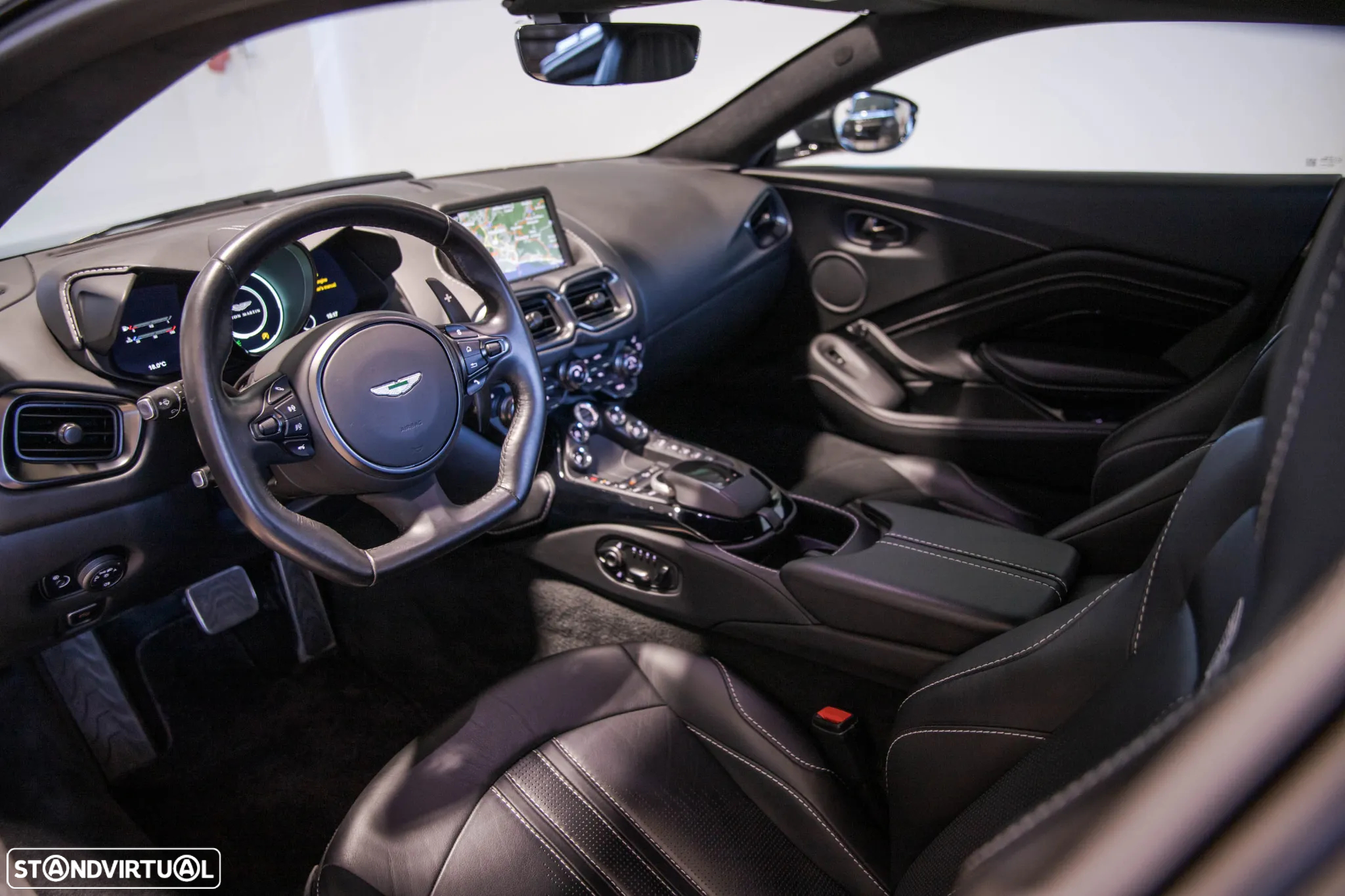 Aston Martin Vantage Coupe V8 - 18
