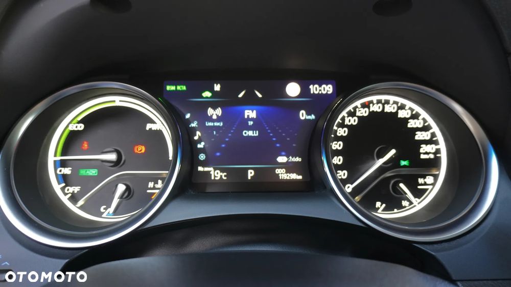Toyota Camry 2.5 Hybrid Executive CVT - 28