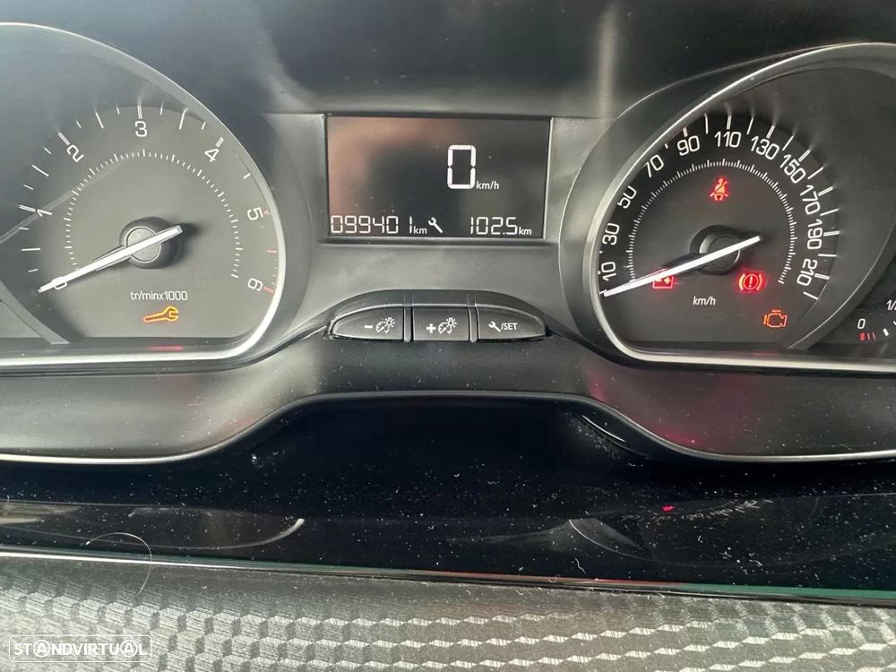Peugeot 2008 BlueHDi 100 STOP & START Active - 13