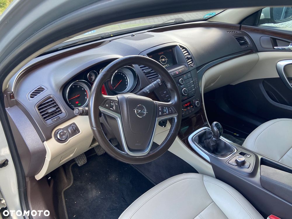 Opel Insignia 1.6 T Cosmo - 11