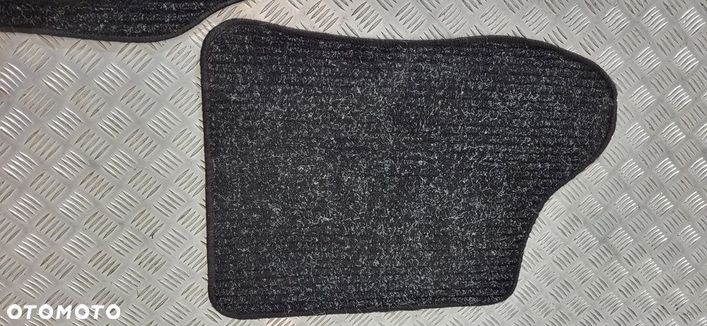 Suzuki Jimny Dywaniki Welurowe - 4