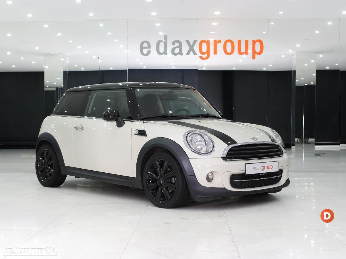 MINI 3 Portas Cooper D - 1