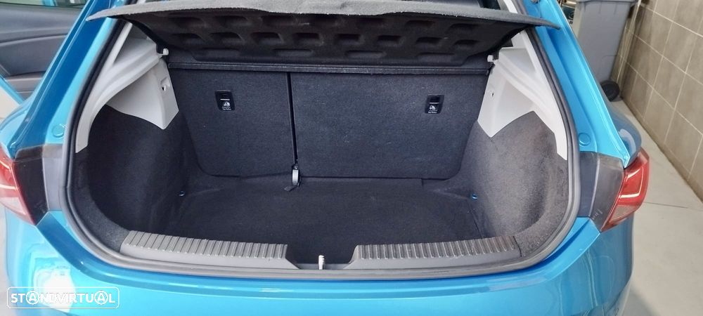 SEAT Leon 1.6 TDI ECOMOTIVE Style - 10