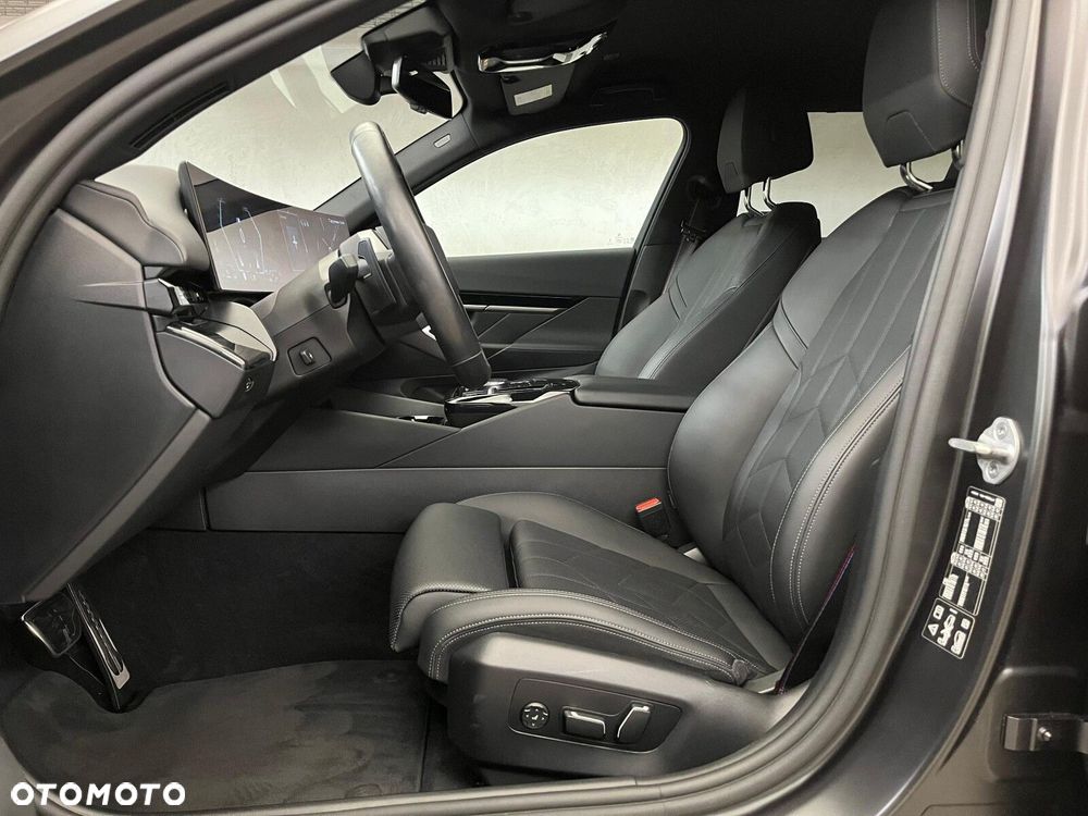 BMW Seria 5 520d xDrive mHEV M Sport - 16