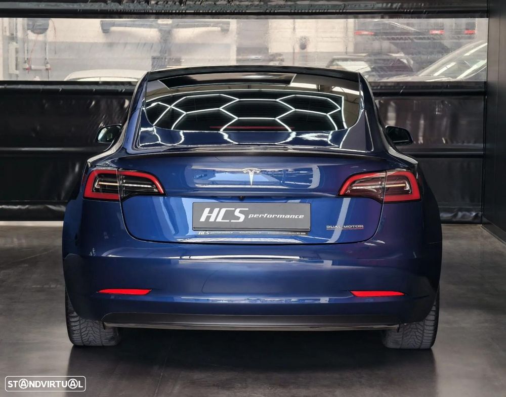 Tesla Model 3 - 4