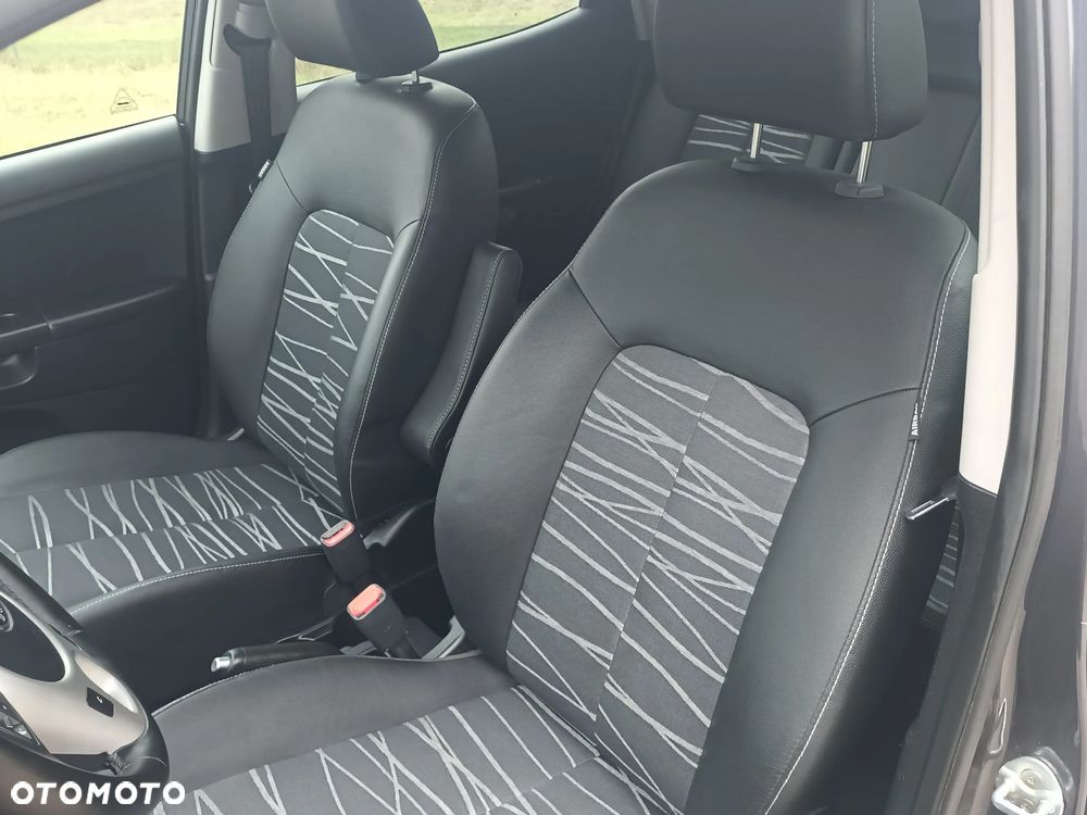 Kia Venga 1.4 CVVT Attract - 29