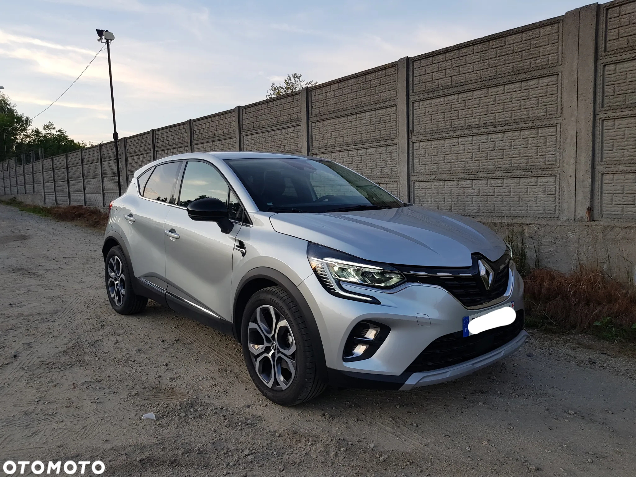 Renault Captur 1.3 TCe mHEV Techno EDC - 21