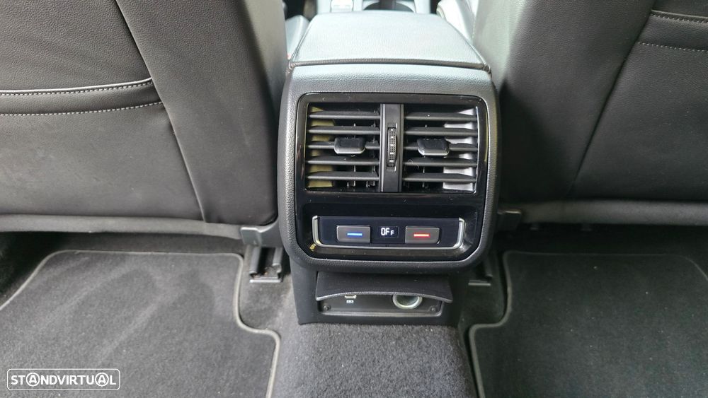 VW Passat Variant - 60