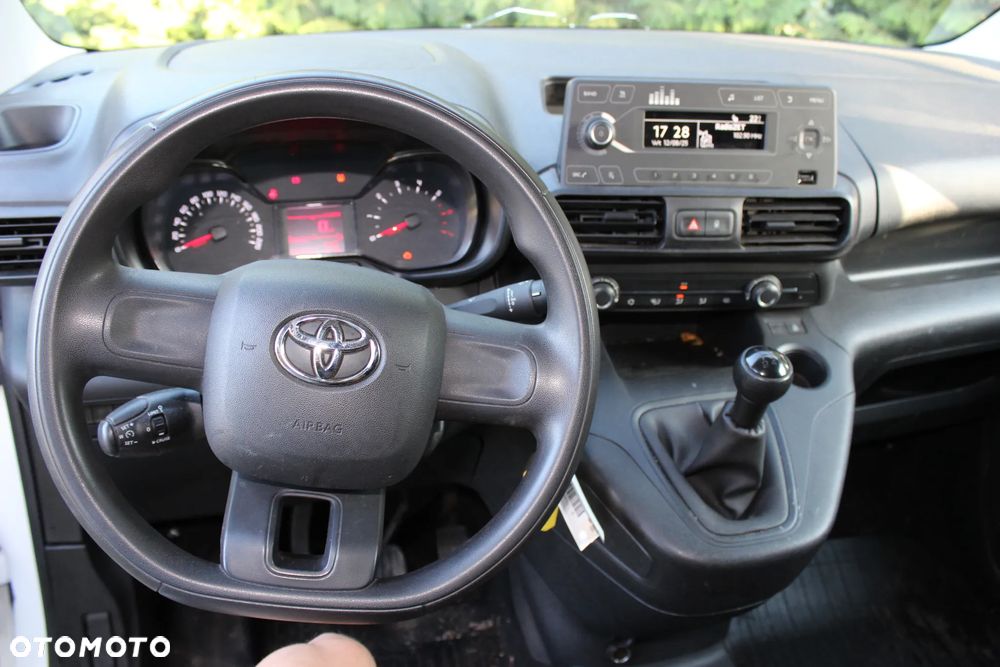 Toyota Proace City - 11