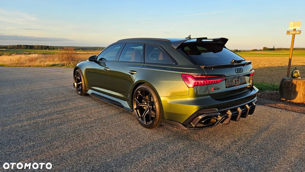 Audi RS6 Avant - 10