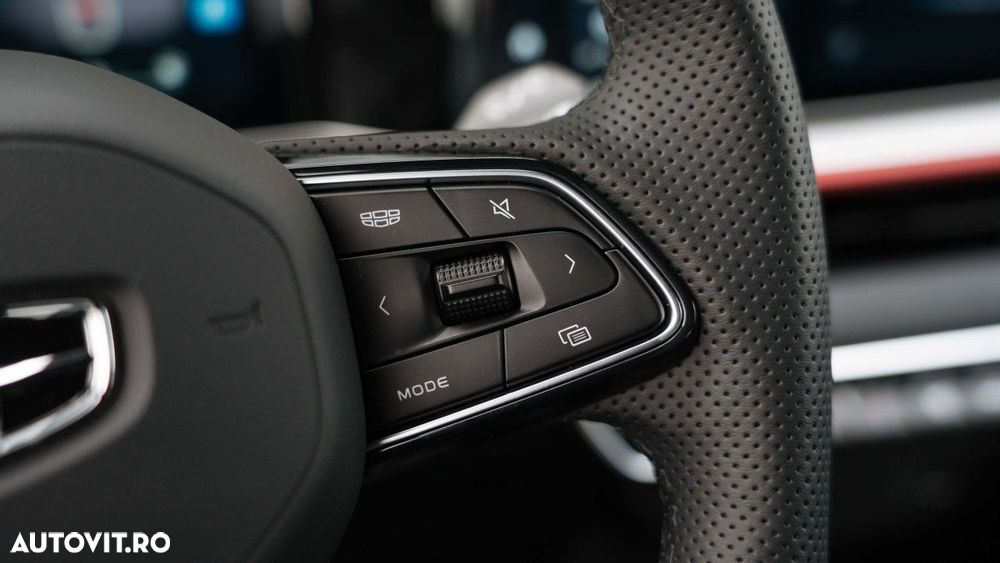 Geely Coolray - 23