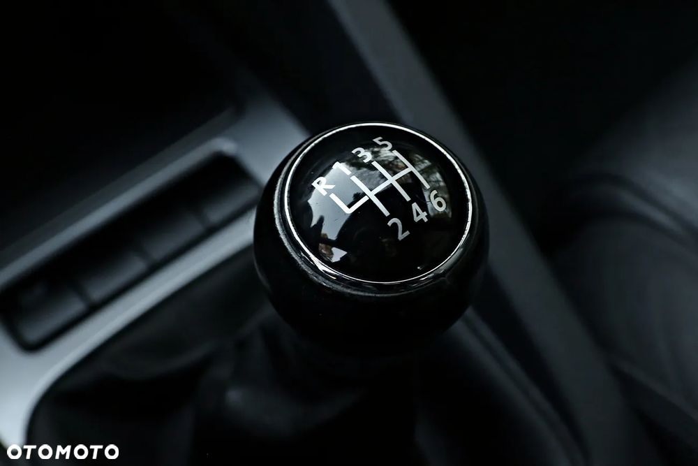 Volkswagen Golf 2.0 FSI 4Motion GT Sport - 38