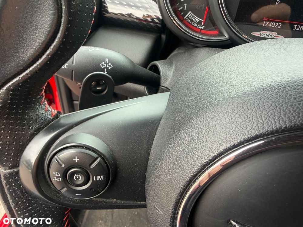 MINI John Cooper Works - 32