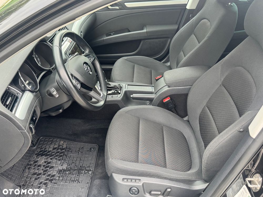 Skoda Superb 2.0 TDI Green tec 4x4 DSG Exclusive - 9