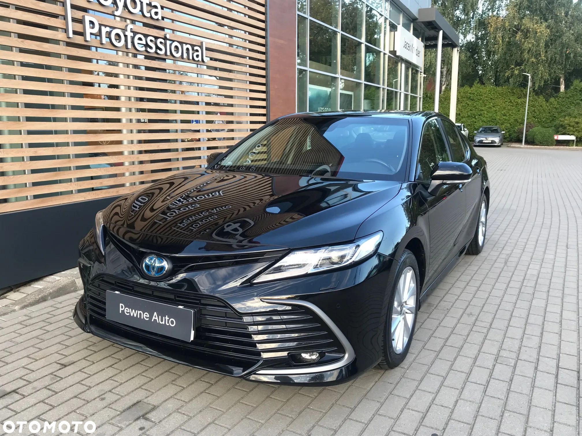 Toyota Camry 2.5 Hybrid Comfort CVT - 1