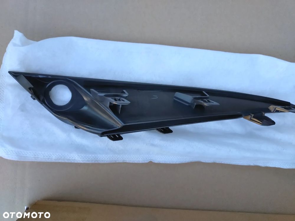 NISSAN ARIYA 20- 62256 5MP1B KRATKA PRAWA ZDERZAK PRZÓD NOWA ORYGINAŁ!!! - 3