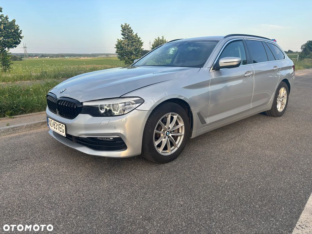 BMW Seria 5 530d xDrive - 7