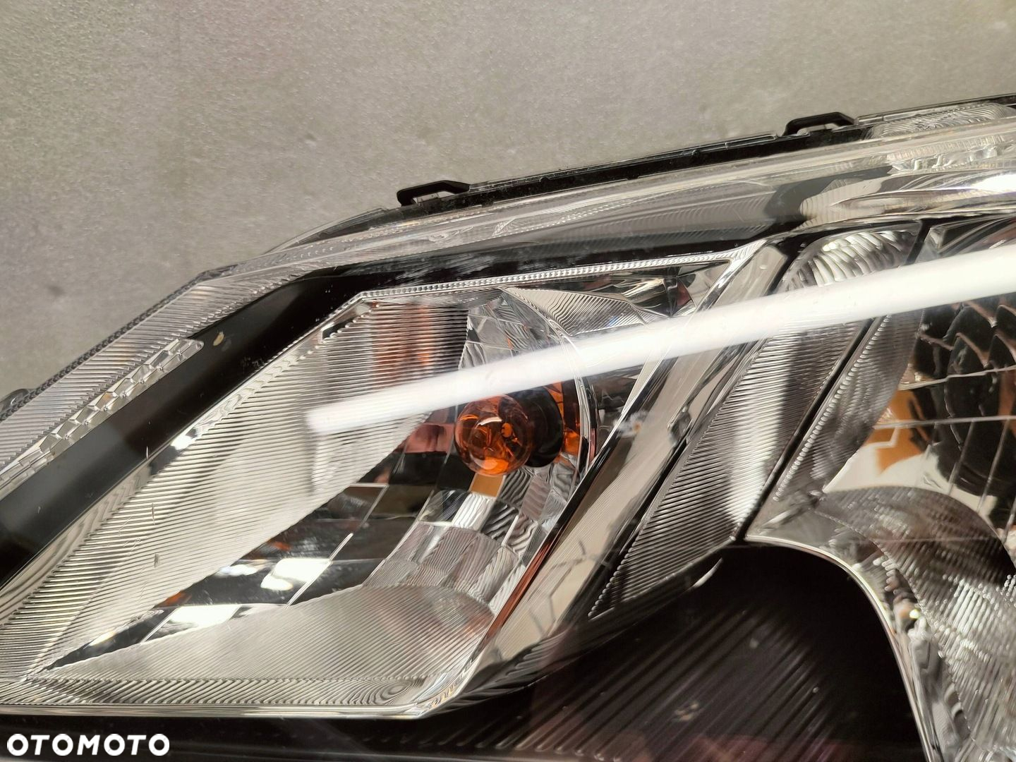 Mitsubishi Space Star II LIFT ZW Komplet Lampy przednich STANLEY W5335 - 8