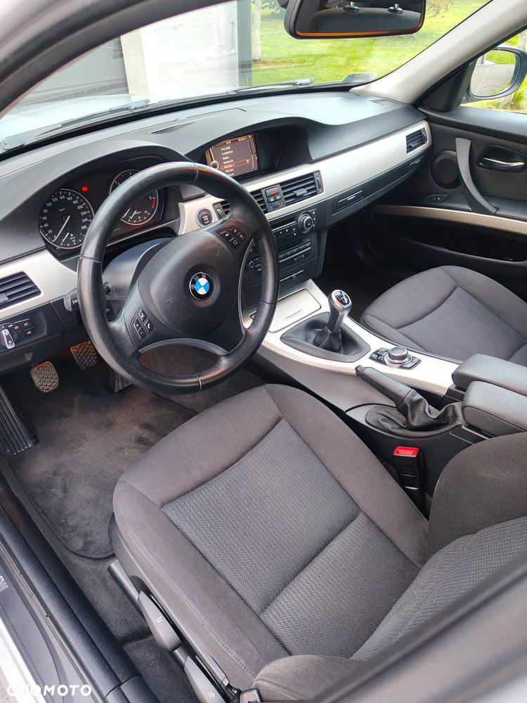 BMW Seria 3 316d - 10
