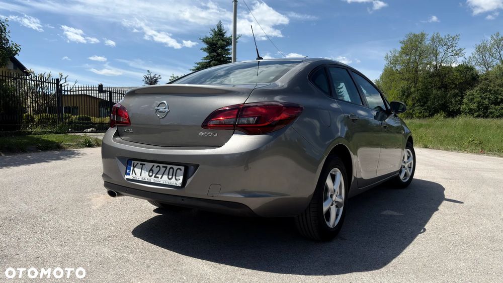 Opel Astra 1.4 T Active EU6 - 8
