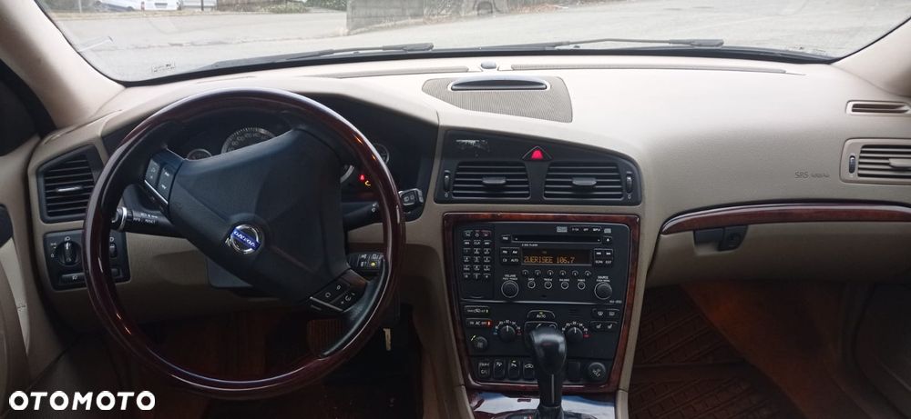 Volvo XC 70 AWD Momentum - 9