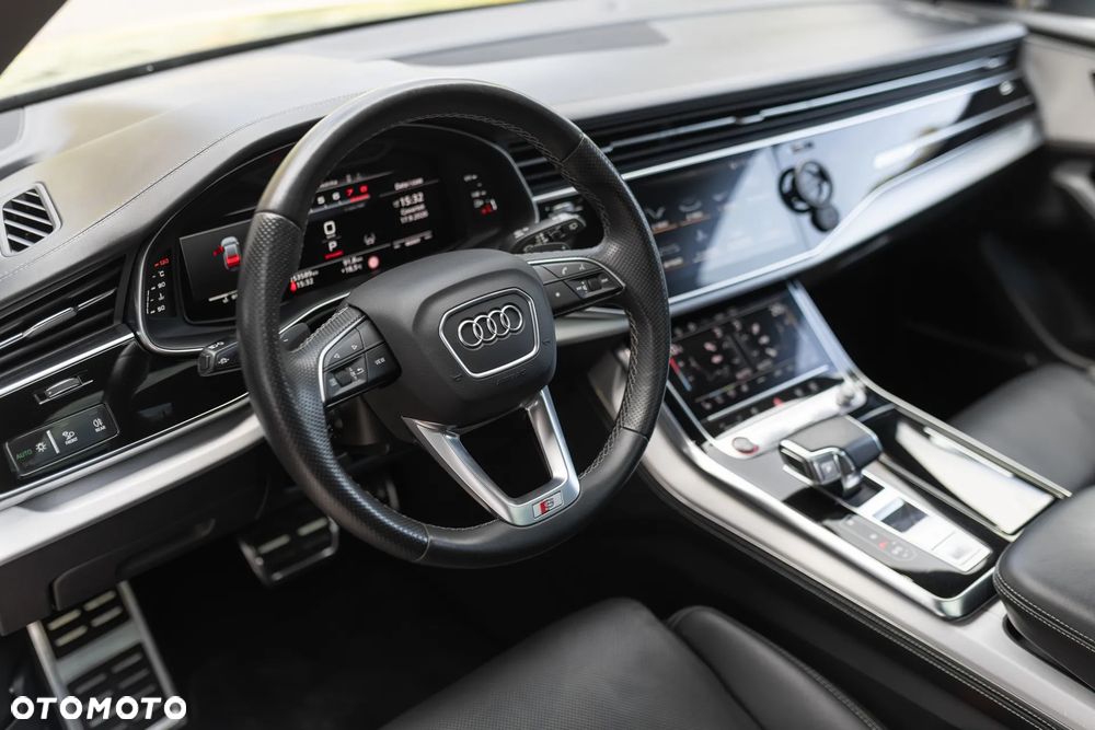 Audi SQ8 - 23