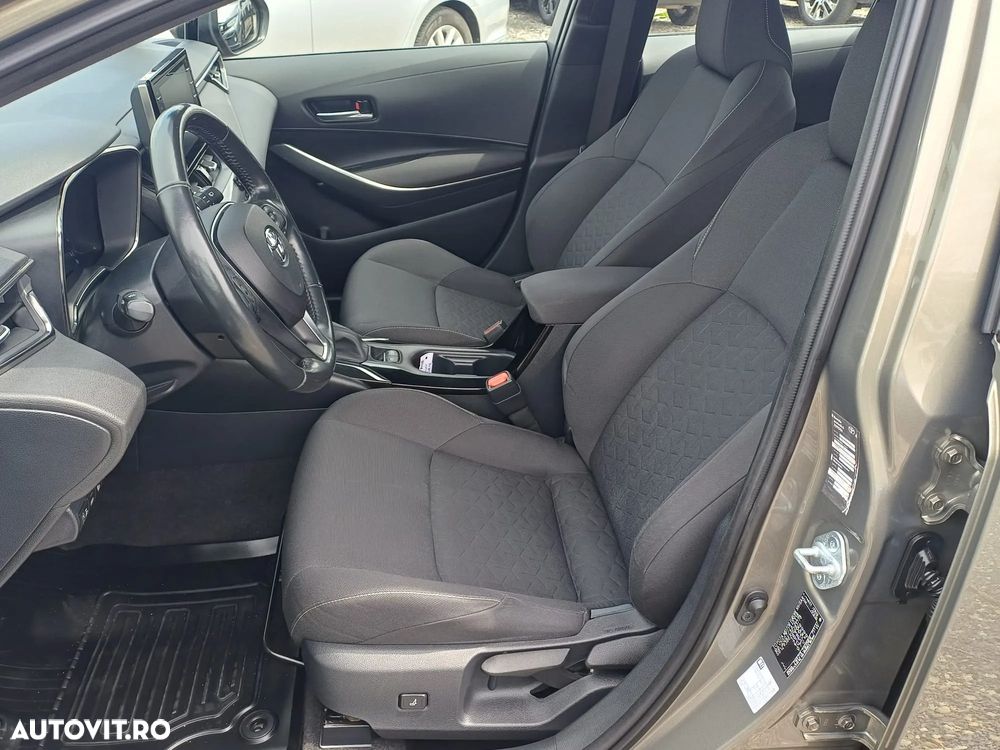 Toyota Corolla 1.8 HSD Dynamic - 10