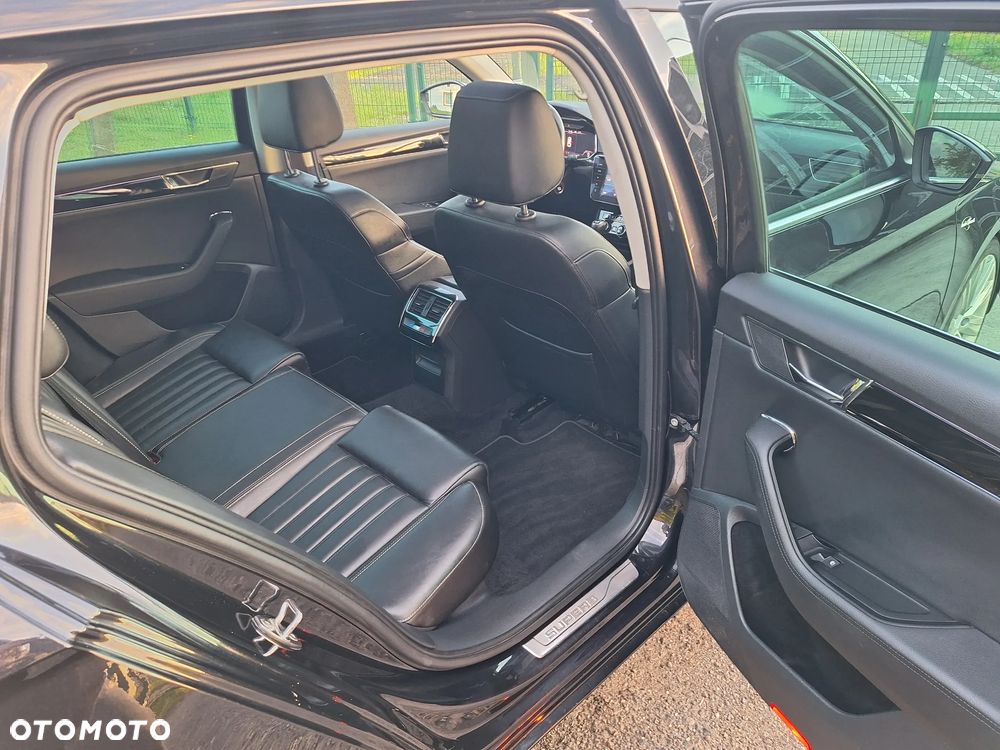 Skoda Superb 2.0 TDI 4x4 L&K DSG - 19
